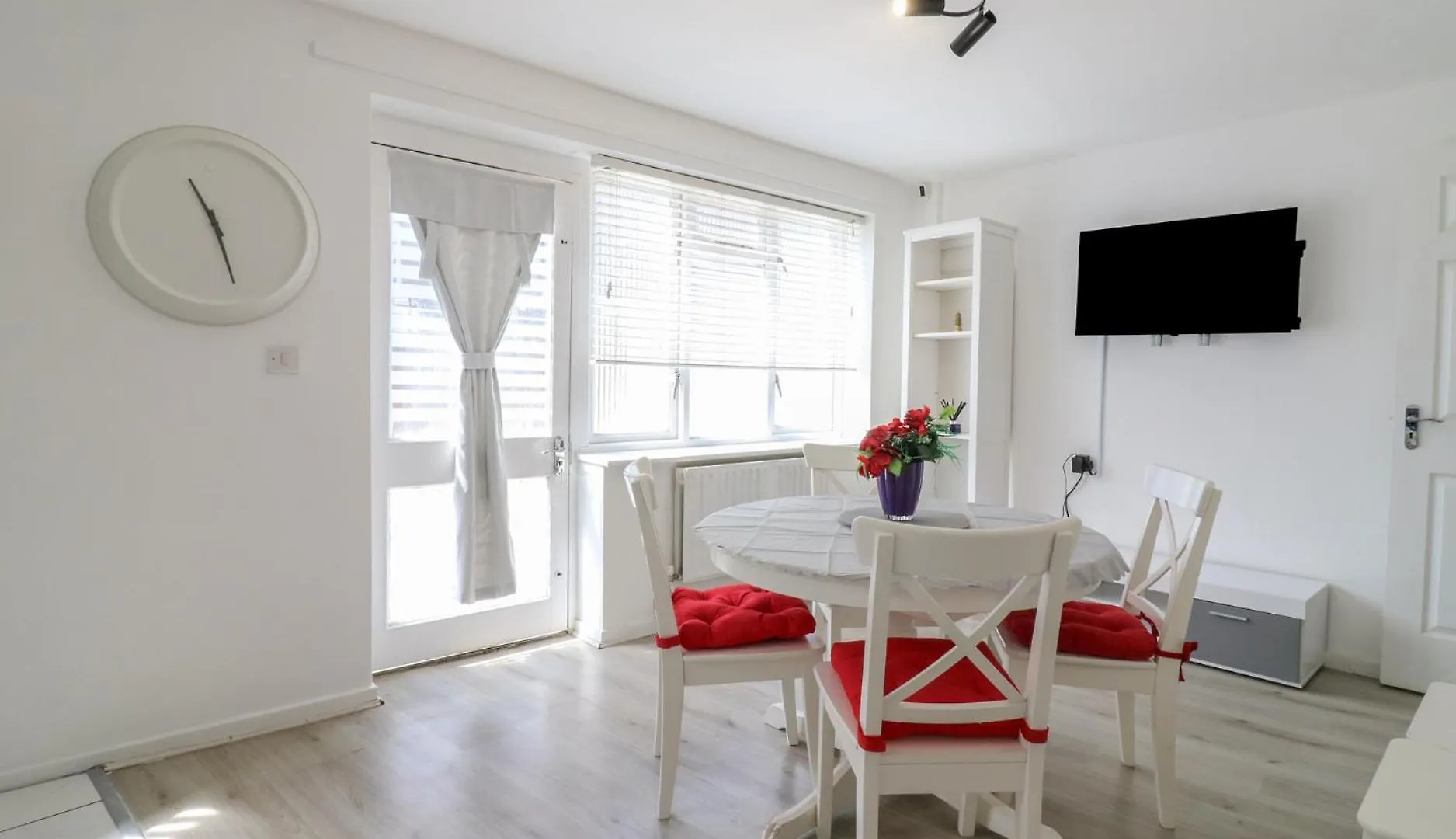 The Alex Villa London Holiday home