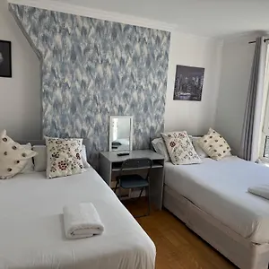  Apartament Budget Grey House