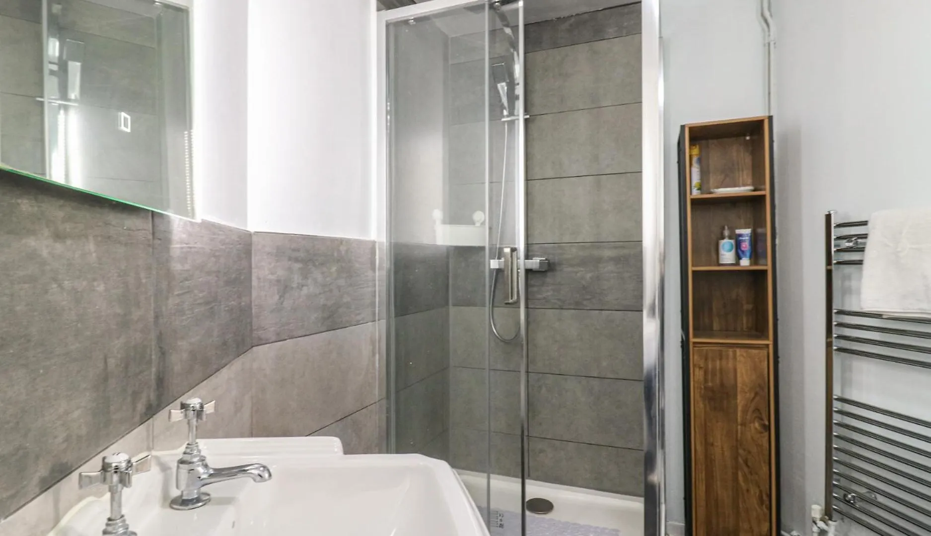 The Alex Villa London Holiday home